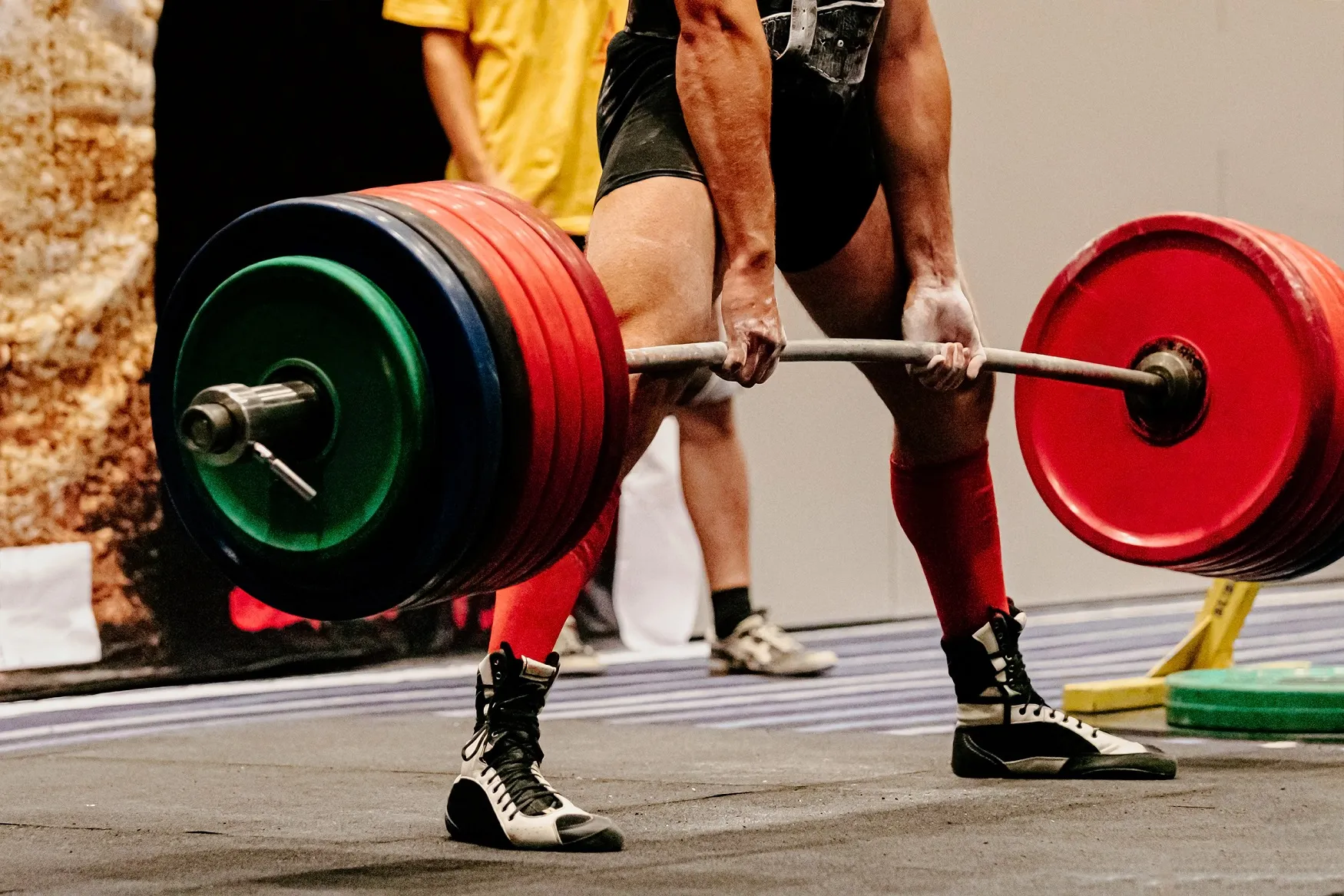 Lift Heavy, Lift Right: Your Guide to Finding Powerlifting Coaches